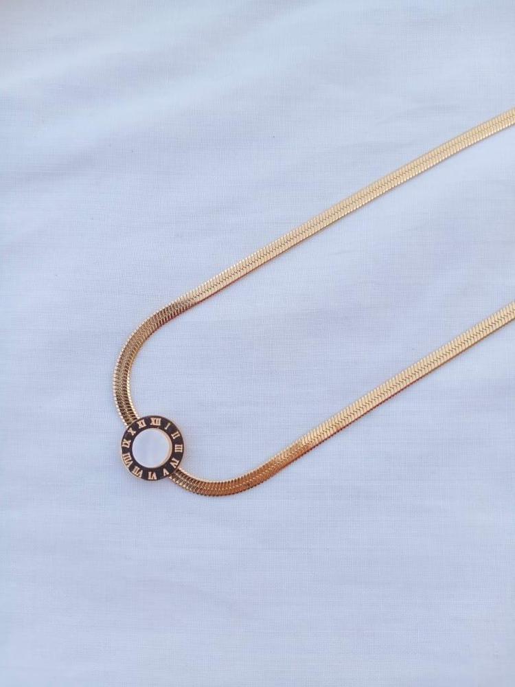 roman necklece