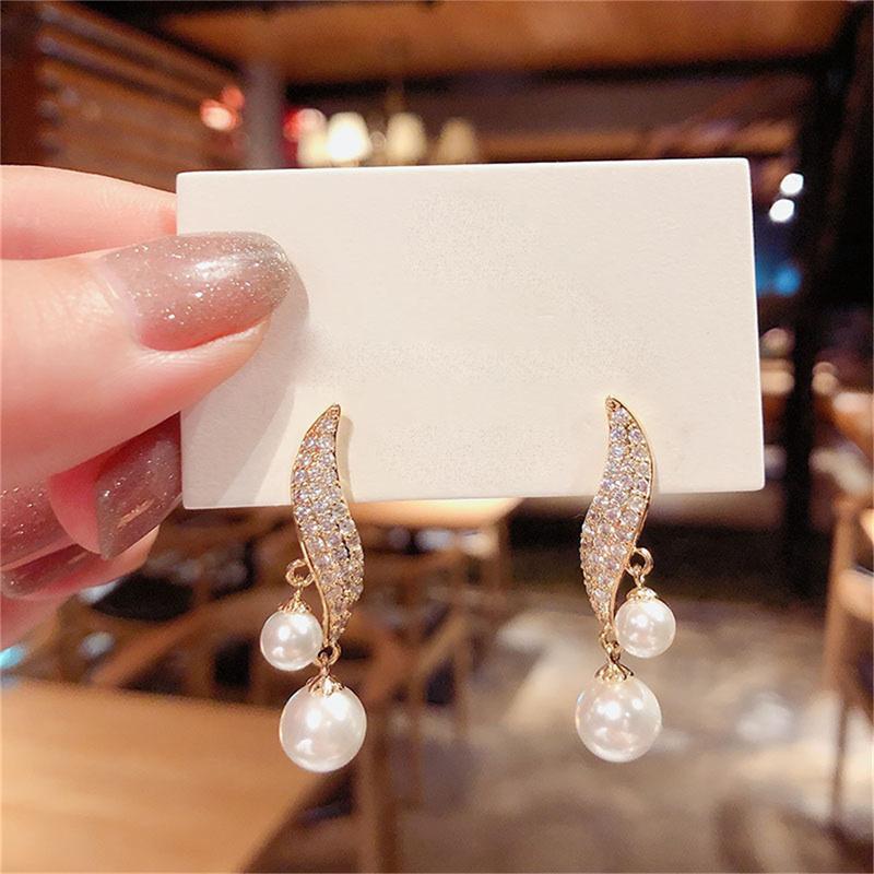 charm earings with pearls
