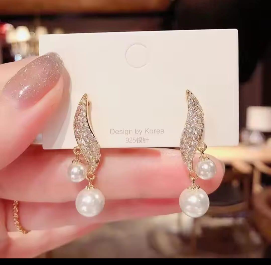 charm earings with pearls