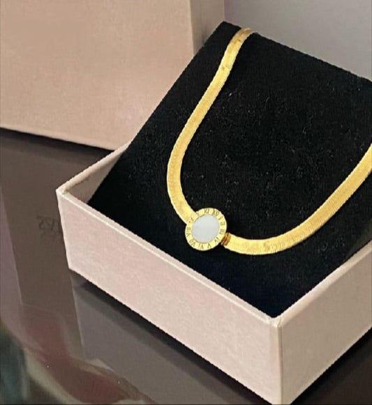 roman necklece